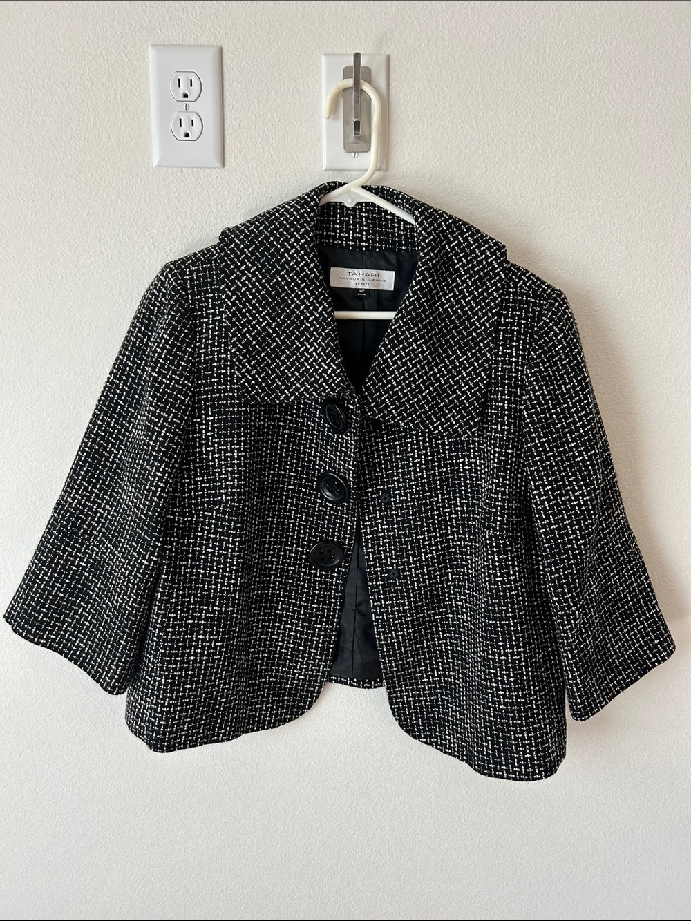 Tahari ASL petite Black and White Tweed Blazer